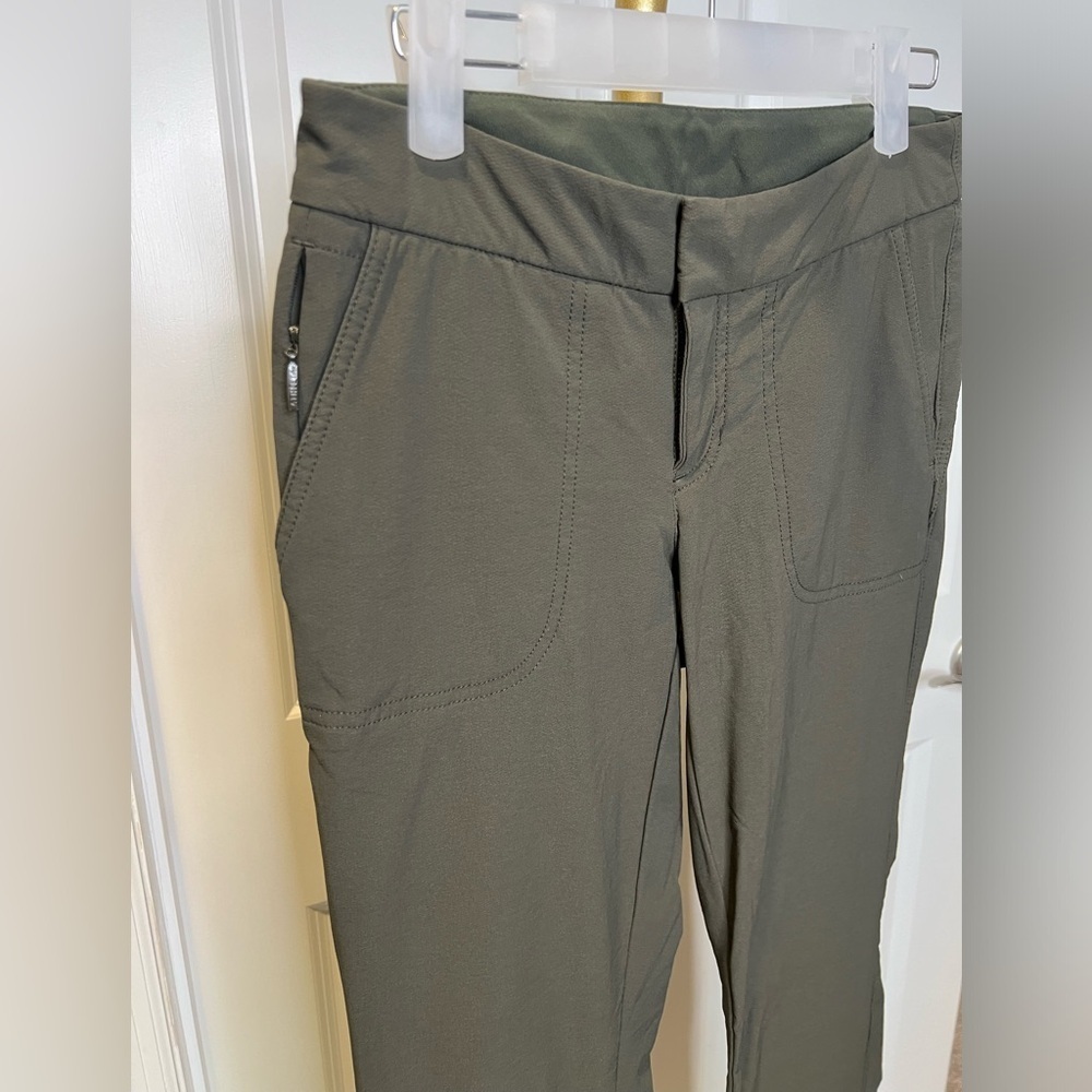 Athleta Forrest green wanderer hiking athletic pants - Picture 3 of 11